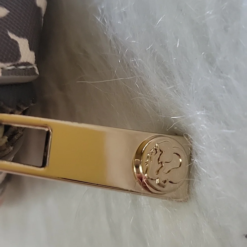 SPARTINA Retreat Clam Shape Gray Scallop Edge Zip Boho Make Up Beauty Travel Bag